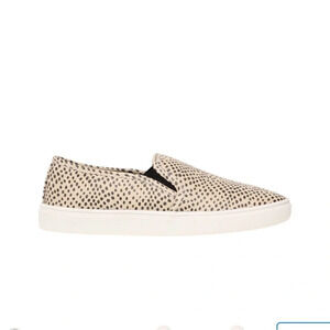 Women's Animal Print Twin Gore Slip On Sneakers  Size 7